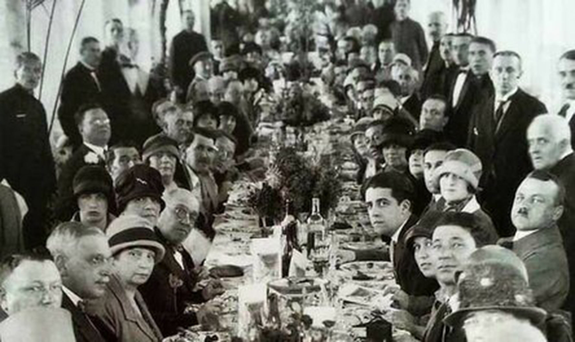 Русские эмигранты в Париже 1920